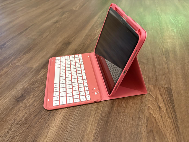 Edge Magnetic Floating Magic Keyboard for iPad Air 13 (M4/M3/M2)