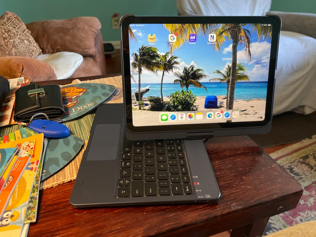 Flexbook Touch 360° Rotating Keyboard with Trackpad for iPad 10th Gen